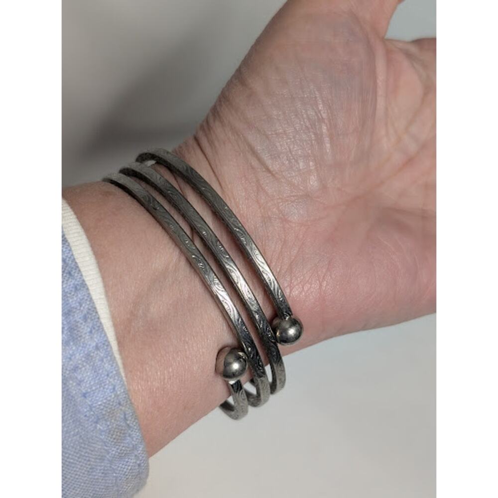 Silver Tone Spiral Etched Coil Bracelet Bangle Retro BOHO Hippie Futuristic